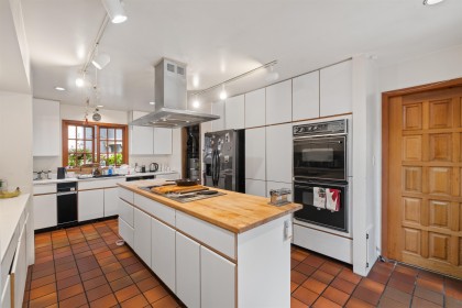 Photo 9 at 886 E 29th Street, Lynn Valley, North Vancouver