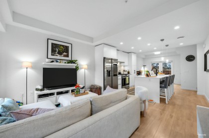 Photo 1 at 162 - 565 E 2nd Street, Lower Lonsdale, North Vancouver