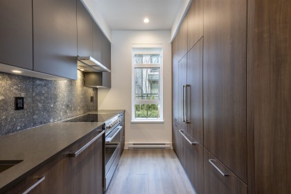 Photo 7 at 102 - 2322 Emery Court, Lynn Valley, North Vancouver