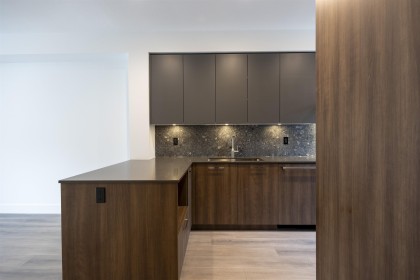 Photo 5 at 102 - 2322 Emery Court, Lynn Valley, North Vancouver