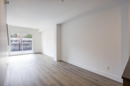 Photo 8 at 102 - 2322 Emery Court, Lynn Valley, North Vancouver