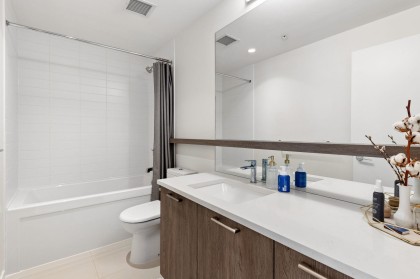 Photo 16 at 211 - 625 E 3rd Street, Lower Lonsdale, North Vancouver