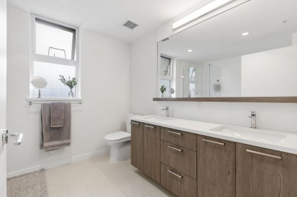Photo 18 at 211 - 625 E 3rd Street, Lower Lonsdale, North Vancouver