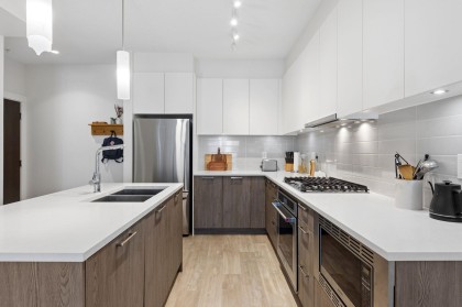 Photo 11 at 211 - 625 E 3rd Street, Lower Lonsdale, North Vancouver