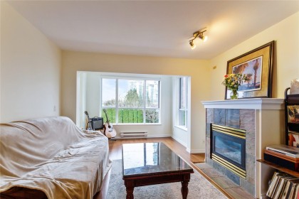 Photo 2 at 204 - 155 E 3rd Street, Lower Lonsdale, North Vancouver