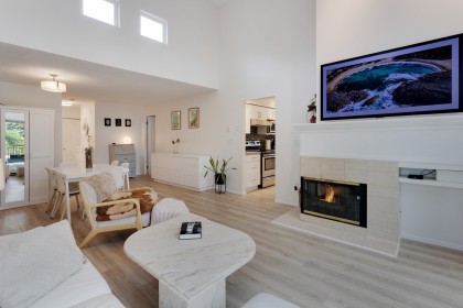 Photo 7 at 403 - 106 W Kings Road, Upper Lonsdale, North Vancouver
