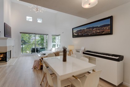 Photo 9 at 403 - 106 W Kings Road, Upper Lonsdale, North Vancouver