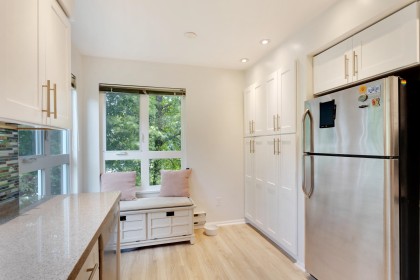 Photo 11 at 403 - 106 W Kings Road, Upper Lonsdale, North Vancouver