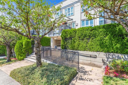 Photo 25 at 403 - 106 W Kings Road, Upper Lonsdale, North Vancouver