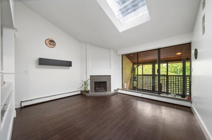 Photo 2 at 304 - 141 W 13th Street, Central Lonsdale, North Vancouver