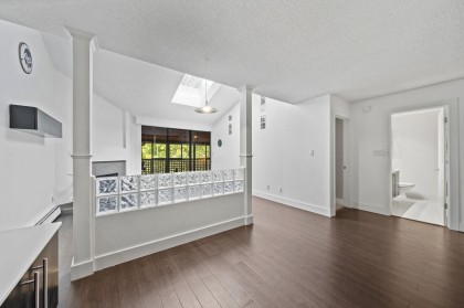 Photo 6 at 304 - 141 W 13th Street, Central Lonsdale, North Vancouver