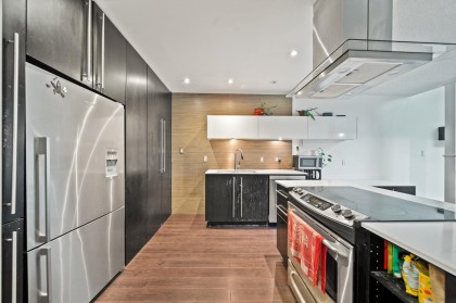 Photo 12 at 304 - 141 W 13th Street, Central Lonsdale, North Vancouver