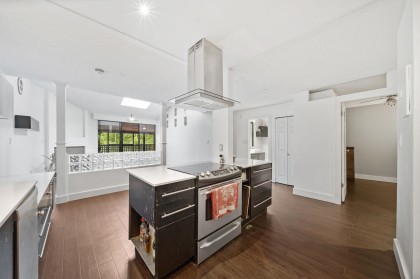 Photo 7 at 304 - 141 W 13th Street, Central Lonsdale, North Vancouver