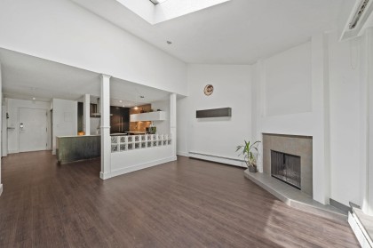 Photo 5 at 304 - 141 W 13th Street, Central Lonsdale, North Vancouver