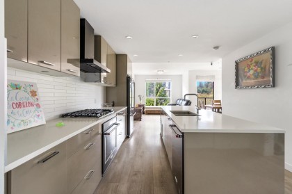 Photo 5 at 302 - 3581 Ross Drive, University VW, Vancouver West