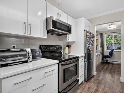 Photo 6 at 7 - 828 W 16th Street, Mosquito Creek, North Vancouver
