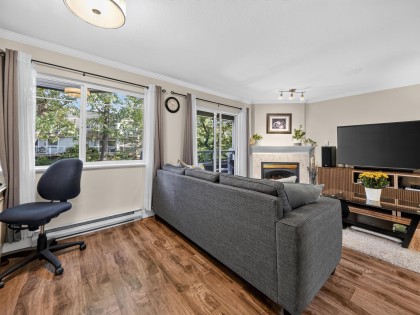 Photo 4 at 7 - 828 W 16th Street, Mosquito Creek, North Vancouver