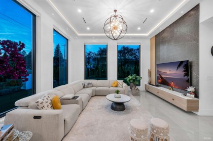 Photo 4 at 1390 Sutherland Avenue, Boulevard, North Vancouver