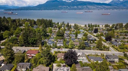 Photo 1 at 4674 W 4th Avenue, Point Grey, Vancouver West