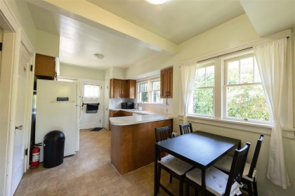 Photo 10 at 4674 W 4th Avenue, Point Grey, Vancouver West