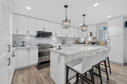 Photo 3 at 451 W 63rd Avenue, Marpole, Vancouver West