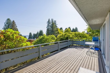 Photo 2 at 2575 Queens Avenue, Queens, West Vancouver