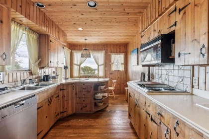Photo 12 at 2575 Queens Avenue, Queens, West Vancouver