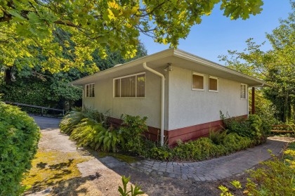 Photo 36 at 2575 Queens Avenue, Queens, West Vancouver