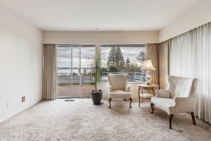 Photo 9 at 2575 Queens Avenue, Queens, West Vancouver