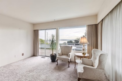 Photo 8 at 2575 Queens Avenue, Queens, West Vancouver