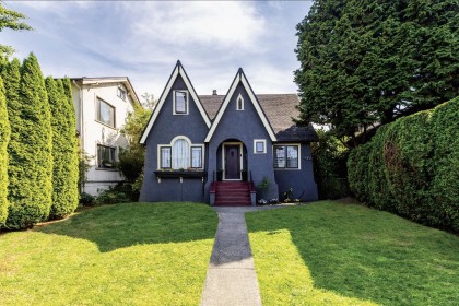 Photo 2 at 3026 Point Grey Road, Kitsilano, Vancouver West