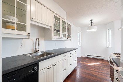 Photo 10 at 203 - 107 W 27th Street, Upper Lonsdale, North Vancouver