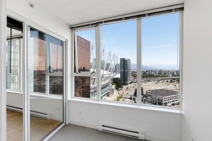 Photo 16 at 2508 - 33 Smithe Street, Yaletown, Vancouver West