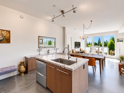 Photo 7 at 201 - 650 Evergreen Place, Delbrook, North Vancouver