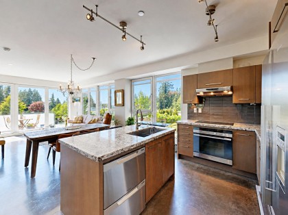 Photo 10 at 201 - 650 Evergreen Place, Delbrook, North Vancouver