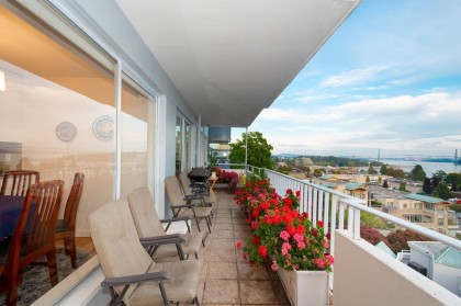 Photo 8 at 503 - 1730 Duchess Avenue, Ambleside, West Vancouver