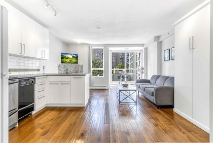 Photo 7 at 710 - 939 Homer Street, Yaletown, Vancouver West