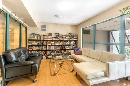 Photo 20 at 710 - 939 Homer Street, Yaletown, Vancouver West