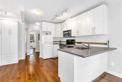 Photo 14 at 710 - 939 Homer Street, Yaletown, Vancouver West