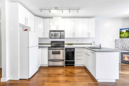 Photo 8 at 710 - 939 Homer Street, Yaletown, Vancouver West