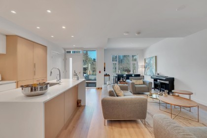 Photo 3 at 107 - 1500 Fern Street, Lynnmour, North Vancouver