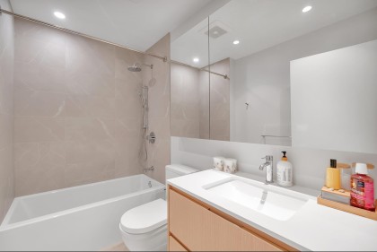 Photo 14 at 107 - 1500 Fern Street, Lynnmour, North Vancouver