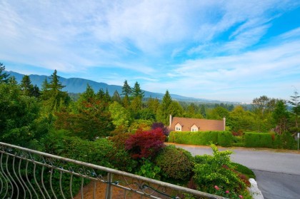 Photo 13 at 805 Younette Drive, Sentinel Hill, West Vancouver
