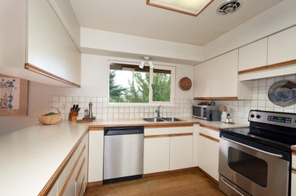 Photo 16 at 805 Younette Drive, Sentinel Hill, West Vancouver