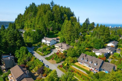 Photo 37 at 805 Younette Drive, Sentinel Hill, West Vancouver
