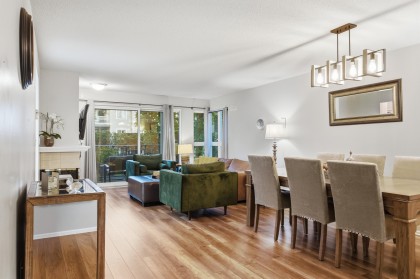 Photo 2 at 303 - 106 W Kings Road, Upper Lonsdale, North Vancouver