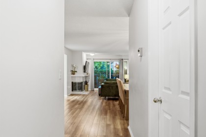 Photo 14 at 303 - 106 W Kings Road, Upper Lonsdale, North Vancouver