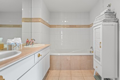 Photo 34 at 12D - 328 Taylor Way, Park Royal, West Vancouver