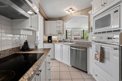 Photo 19 at 12D - 328 Taylor Way, Park Royal, West Vancouver