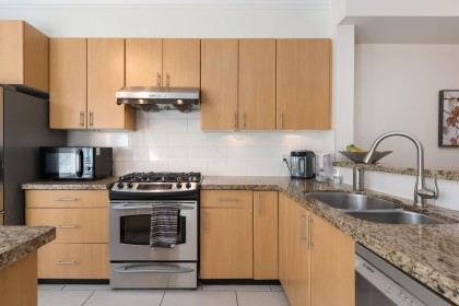 Photo 3 at 319 W 59th Avenue, South Cambie, Vancouver West